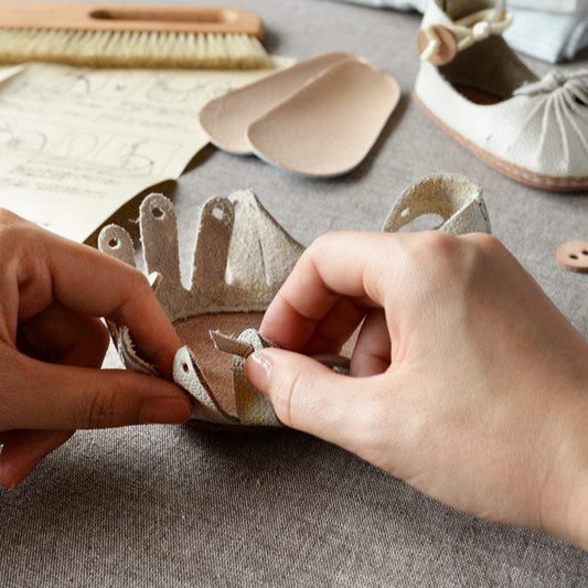 ラッピング済 ウメロイーク koma 12cm 全3色 ファーストシューズ 手作りキット