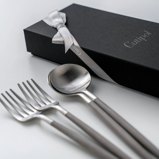 【正規取扱店】 クチポール GOA/ゴア ディナー 4本 ギフトセット ウォームグレー シルバー