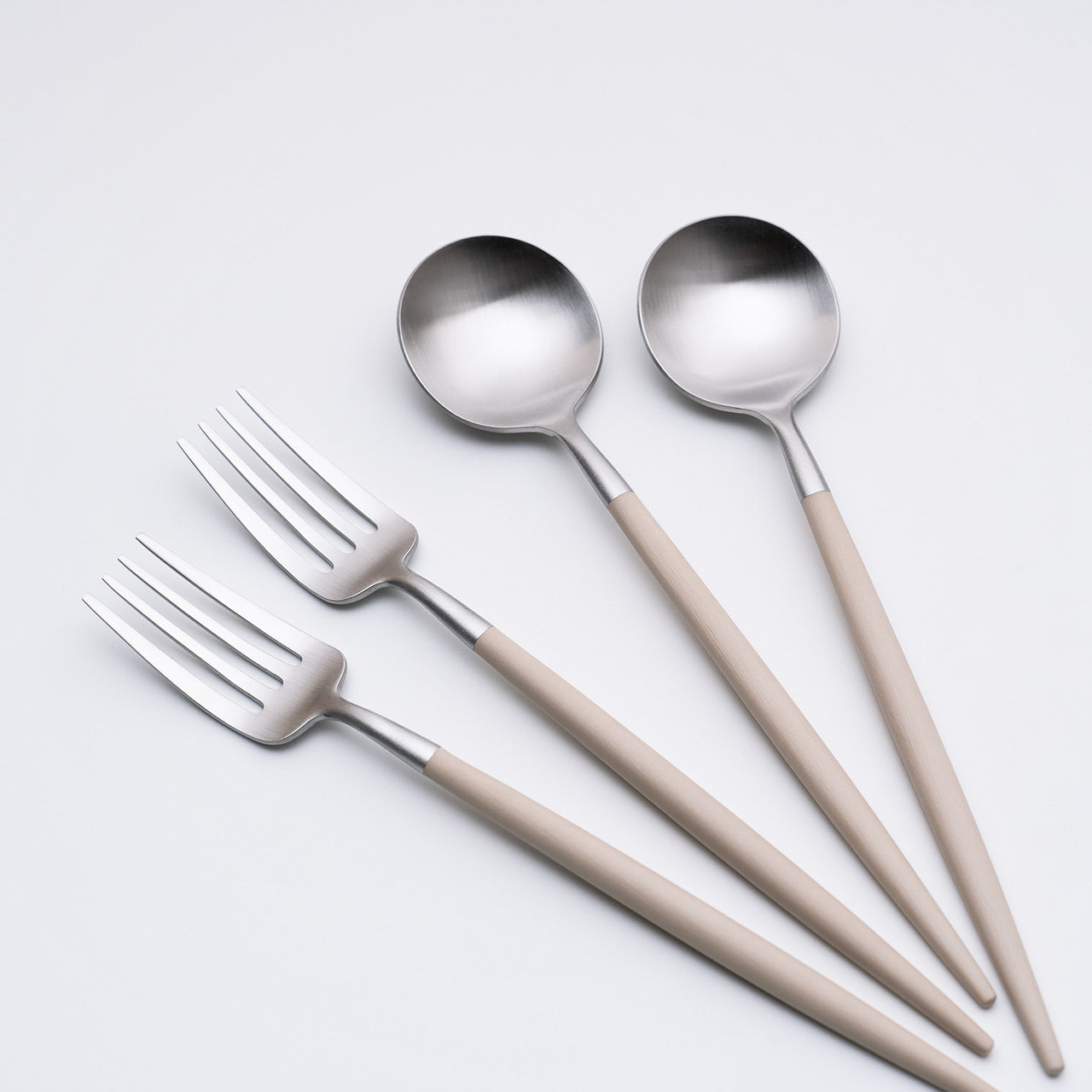 【正規取扱店】 クチポール GOA/ゴア デザート 4本 ギフトセット アイボリー シルバー