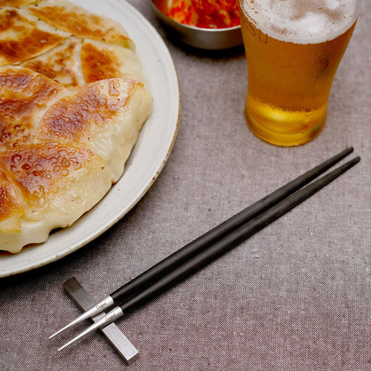 【正規取扱店】 クチポール GOA/ゴア 箸&箸置き 1膳 ブラック シルバー