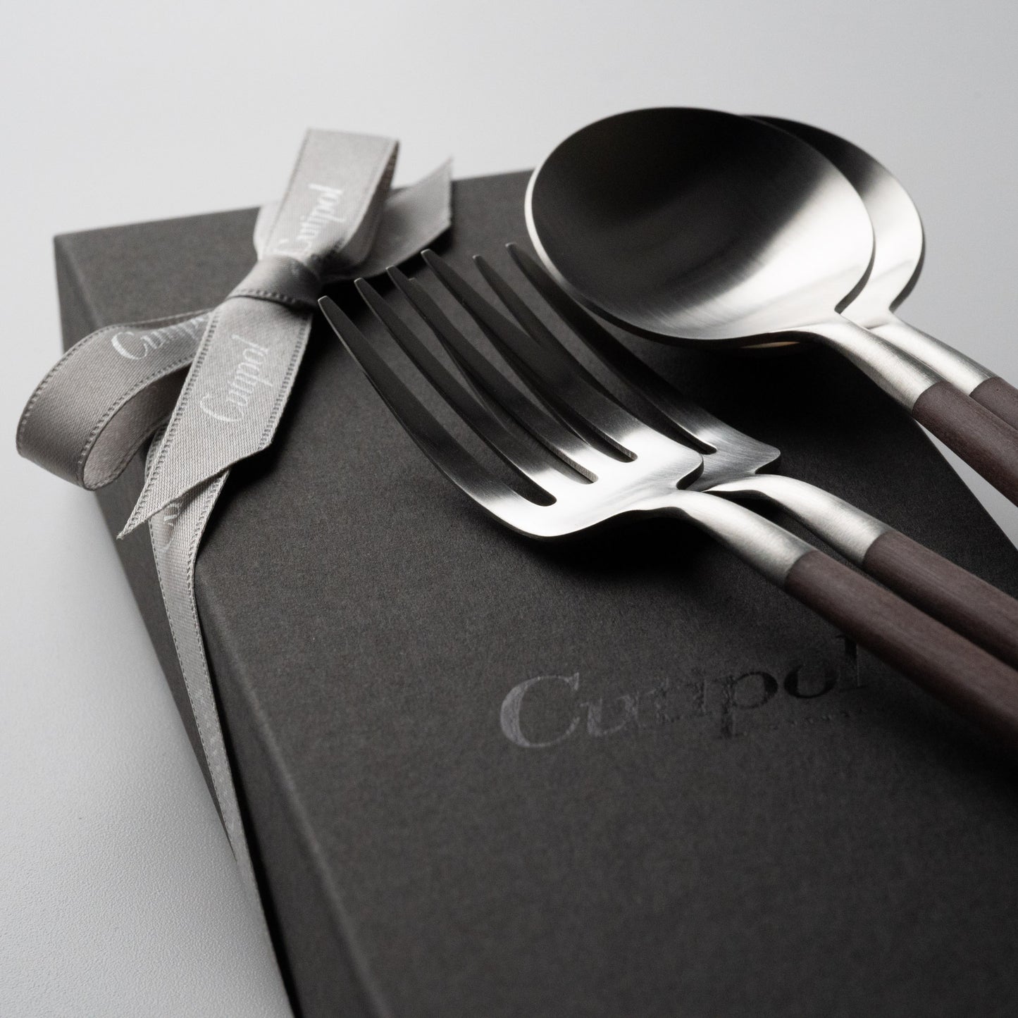 【正規取扱店】 クチポール GOA/ゴア デザート 4本 ギフトセット ブラウン シルバー