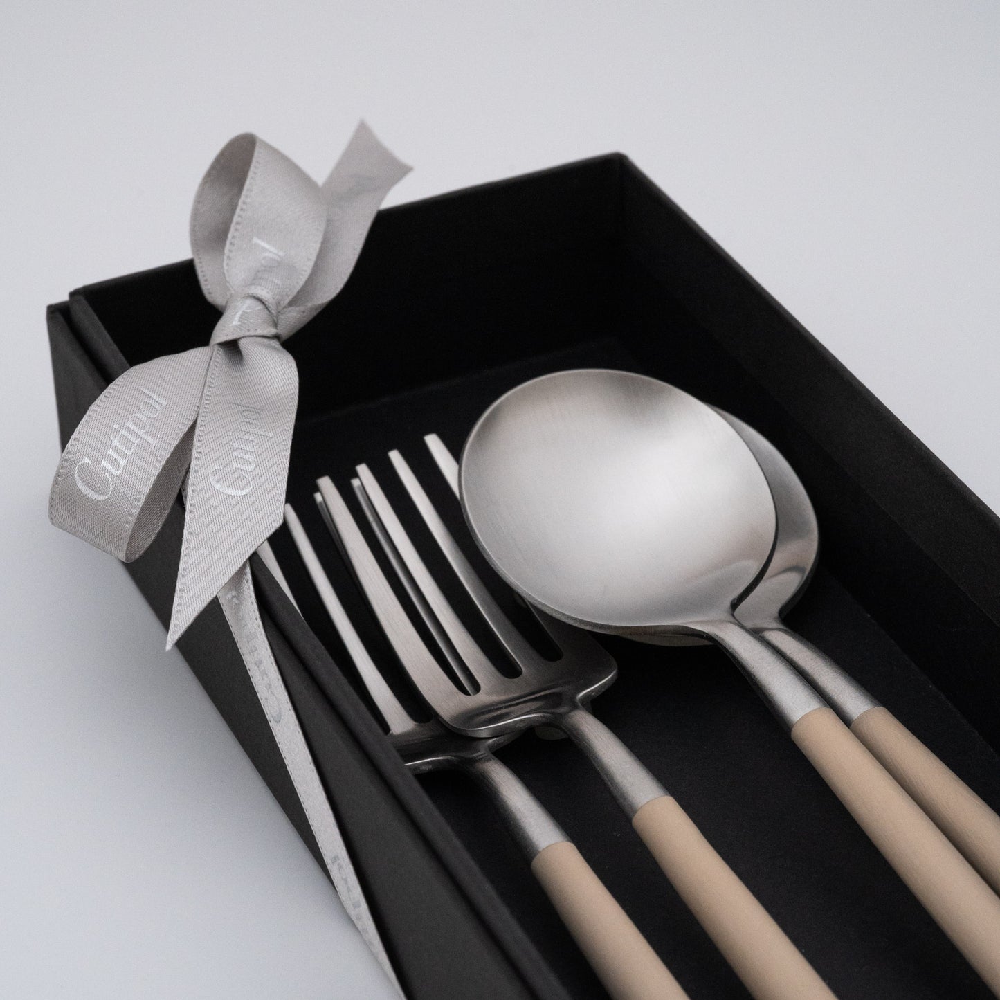 【正規取扱店】 クチポール GOA/ゴア デザート 4本 ギフトセット アイボリー シルバー