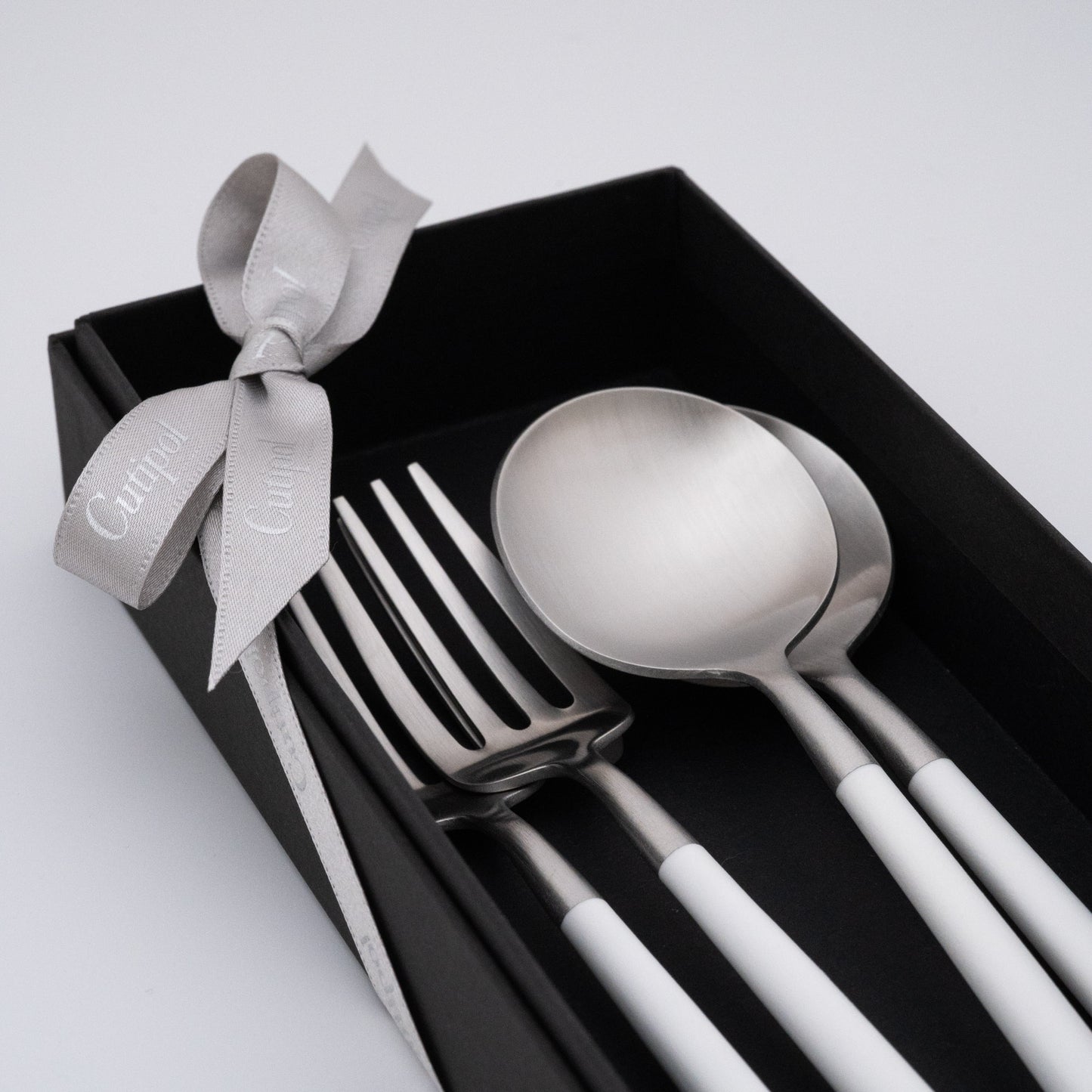 【正規取扱店】 クチポール GOA/ゴア デザート 4本 ギフトセット ホワイト シルバー