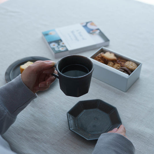 【個体で選べる】カップ&ソーサー ブラス Ancient Pottery