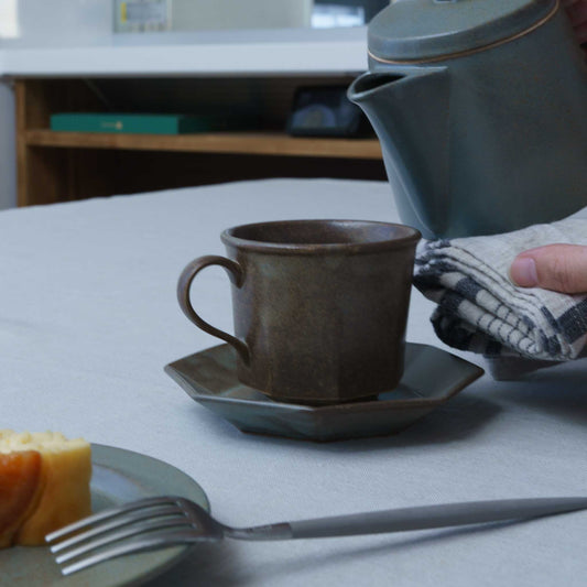 【個体で選べる】カップ&ソーサー グレー Ancient Pottery