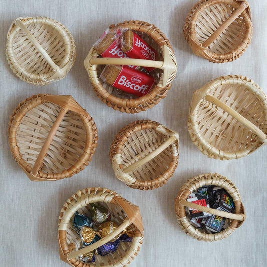 ラトビア ちいさなバスケット Pinumu Pasaule (ピヌム・パサウレ)