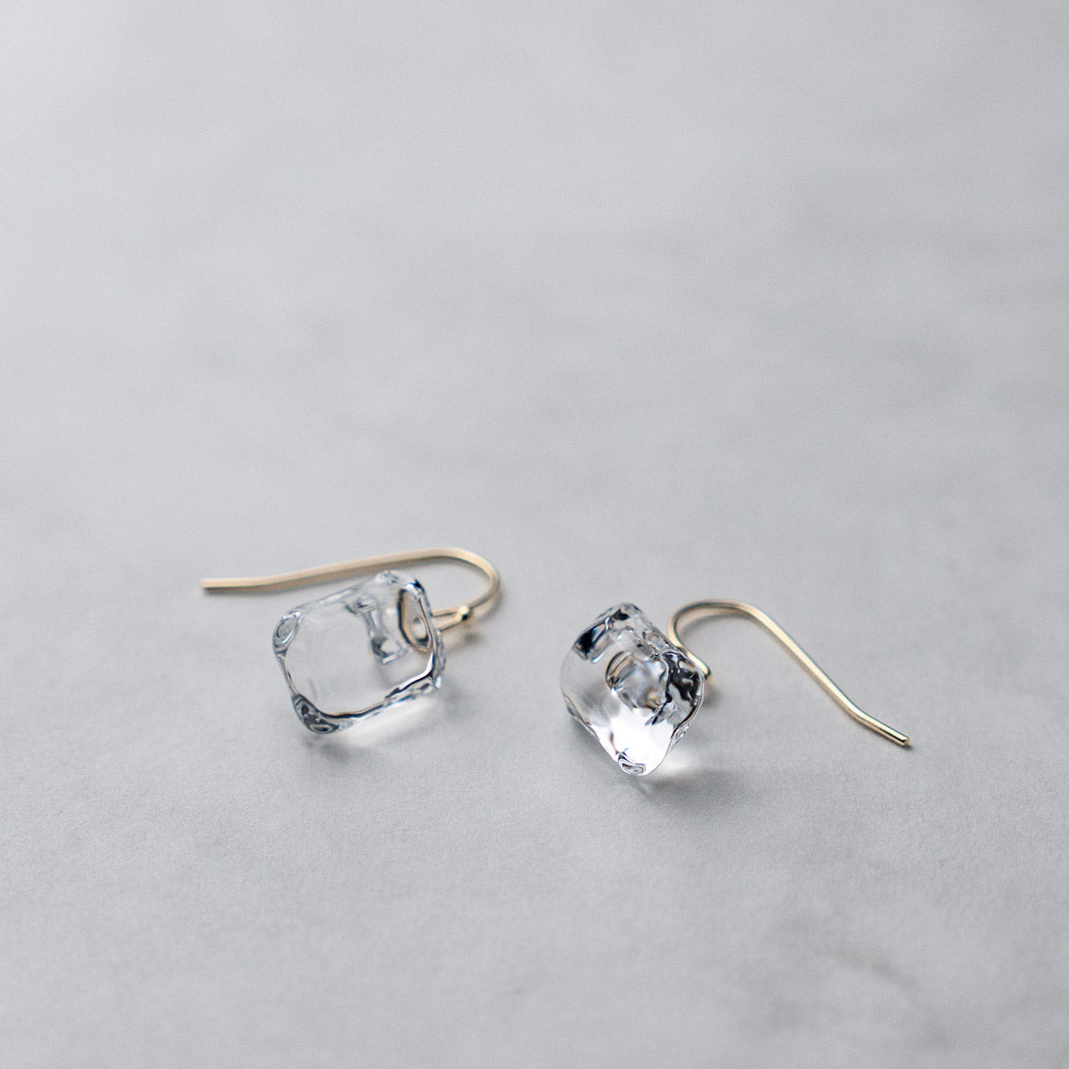 【リボンラッピング済み】HARIO lwf カレットスクエア ピアス イヤリング ハリオランプワークファクトリー アクセサリー