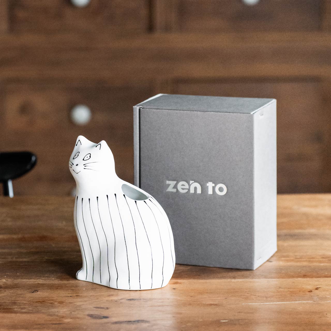 波佐見焼 猫 一輪挿し zen to JIKI NEKO 磁器猫 花瓶 ひがしちか｜ねこ