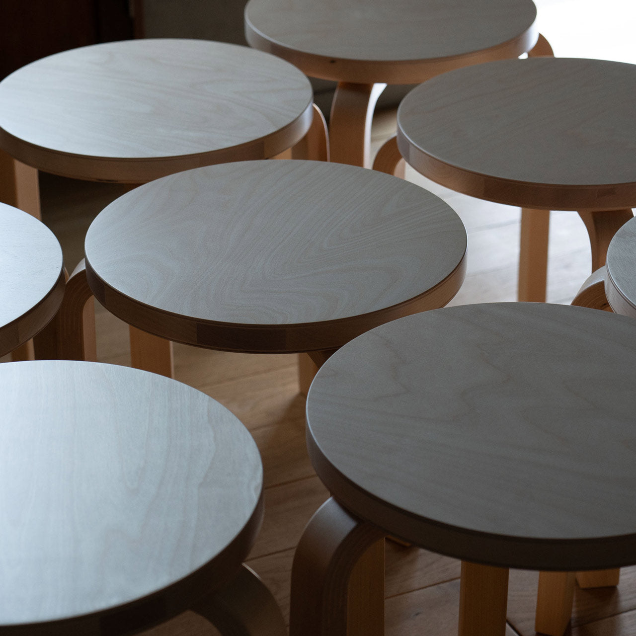 限定モデル】 Artek アルテック スツール60 ウスタヴァ 訳あり品