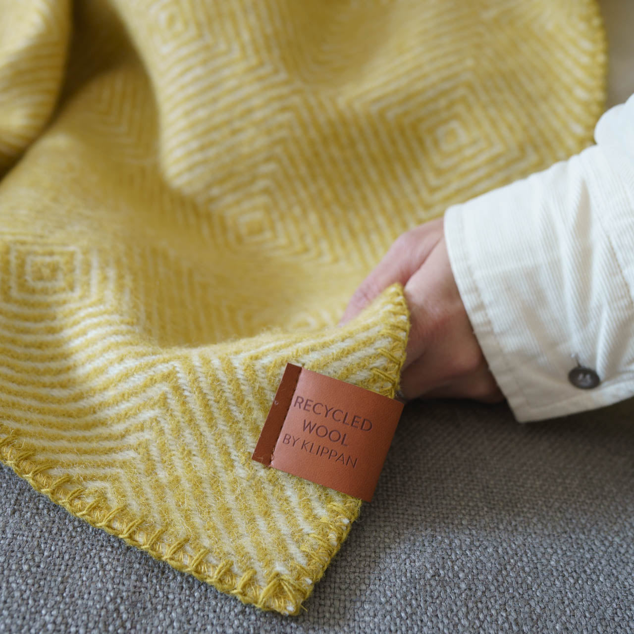 クリッパン リサイクルウール ハーフスロー グースアイ MIDI 90×130cm